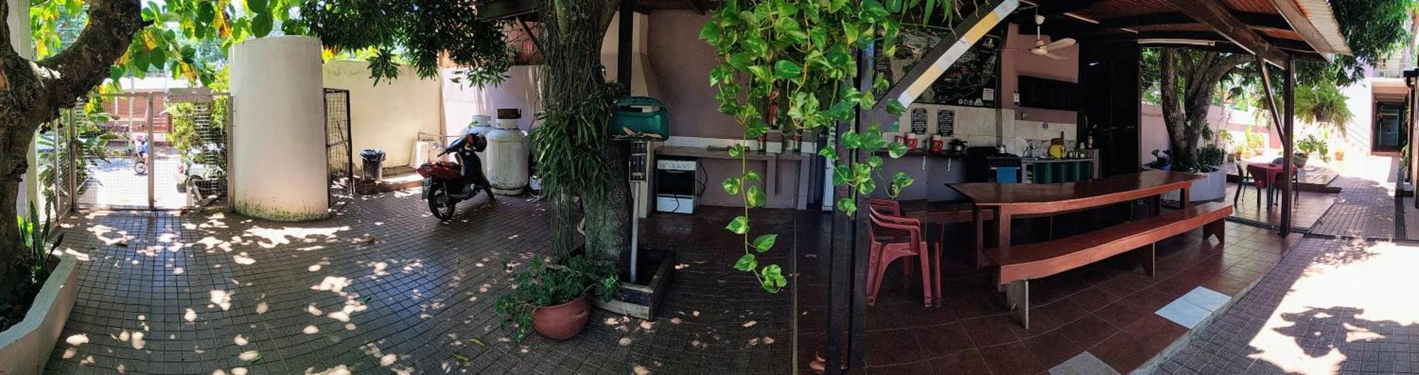 Hostel & Posada Noelia Пуерто-Іґуасу Екстер'єр фото